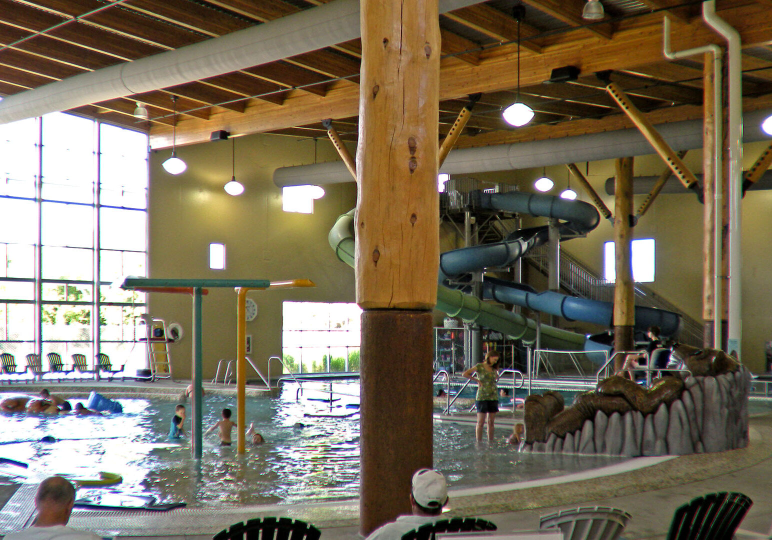 Indoor Aquatic Center with Waterslides Indoor Aquatic Center with Waterslides