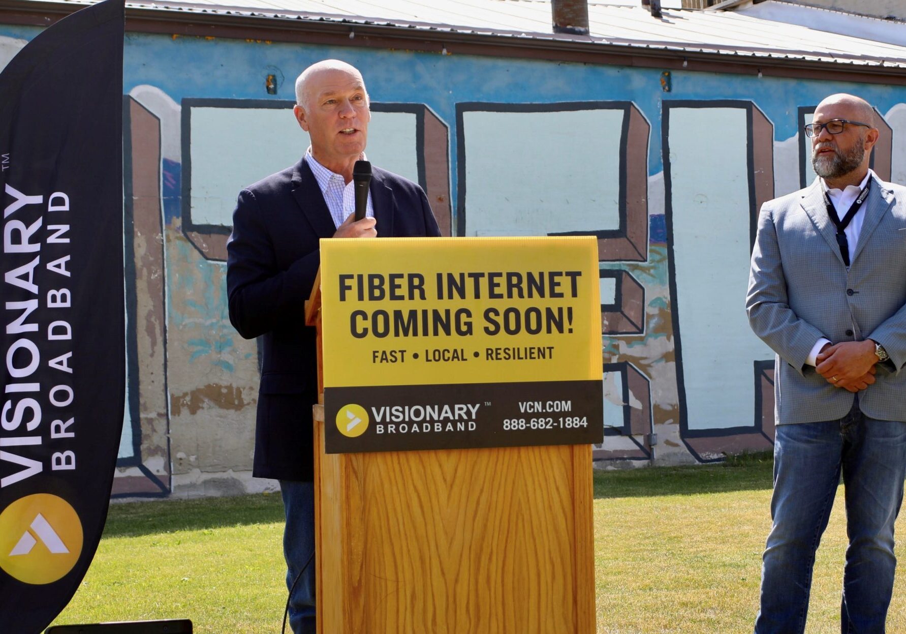 Governor Gianforte and Visionary Broadband CEO at Whitehall ceremony Governor Gianforte and Visionary Broadband CEO at Whitehall ceremony