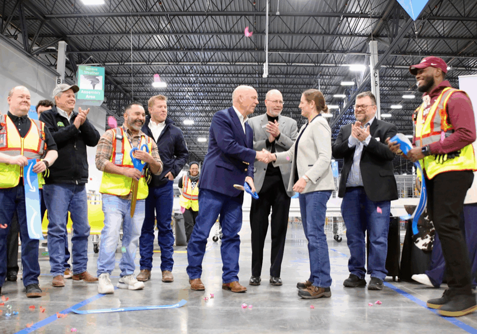 Gov. Gianforte cutting the ribbon on Montana’s newest Amazon facility in Belgrade