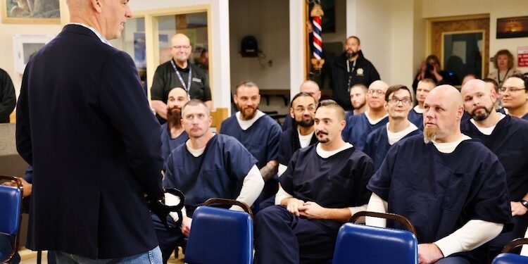 Governor Gianforte Visits Last Mile Technology Program