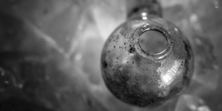 A used and uncleaned meth pipe.