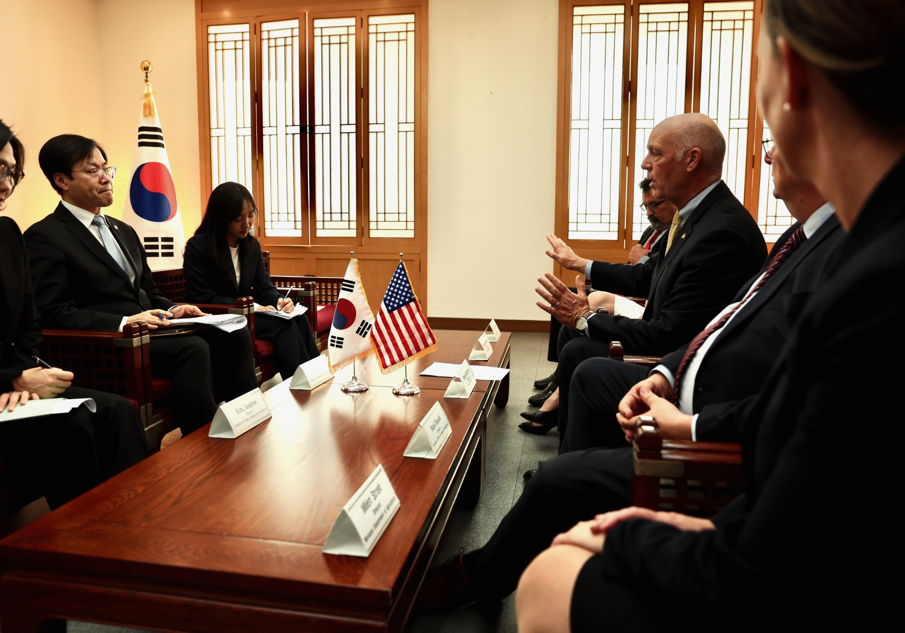 Bilateral Diplomatic Meeting Between South Korea and the United States Bilateral Diplomatic Meeting Between South Korea and the United States