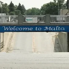 Welcome to Malta: Town Entrance Banner